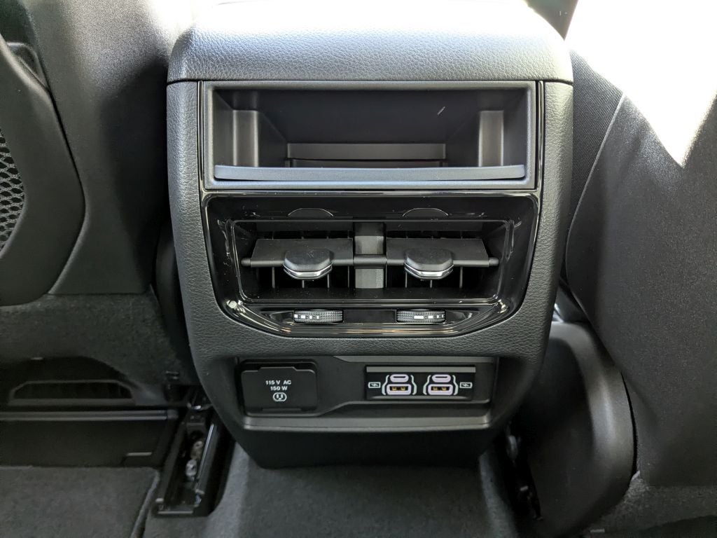 2025 Jeep Grand Cherokee Altitude X 4x4