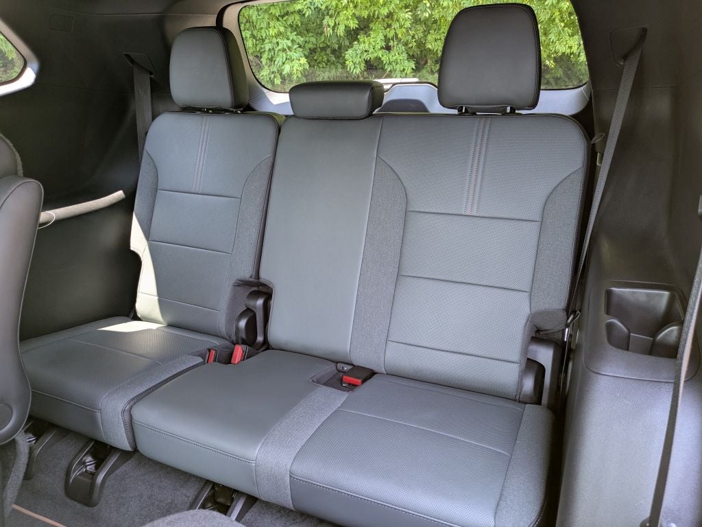 2024 GMC Acadia AT4