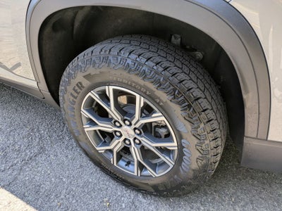 2024 GMC Acadia AT4