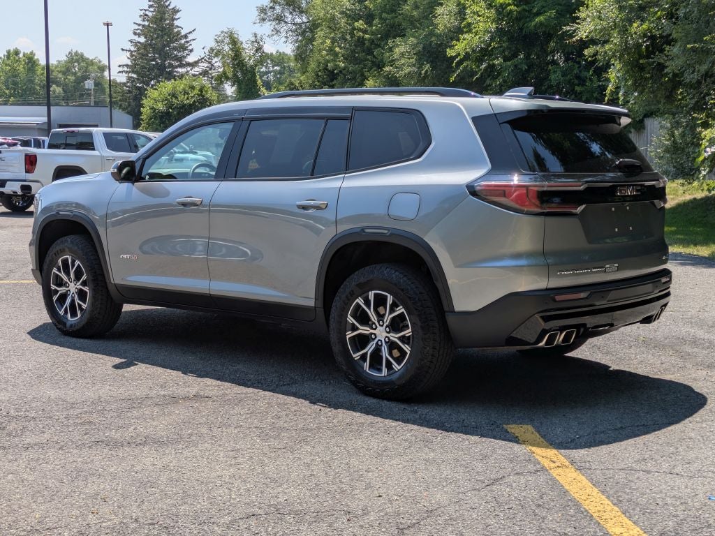 2024 GMC Acadia AT4