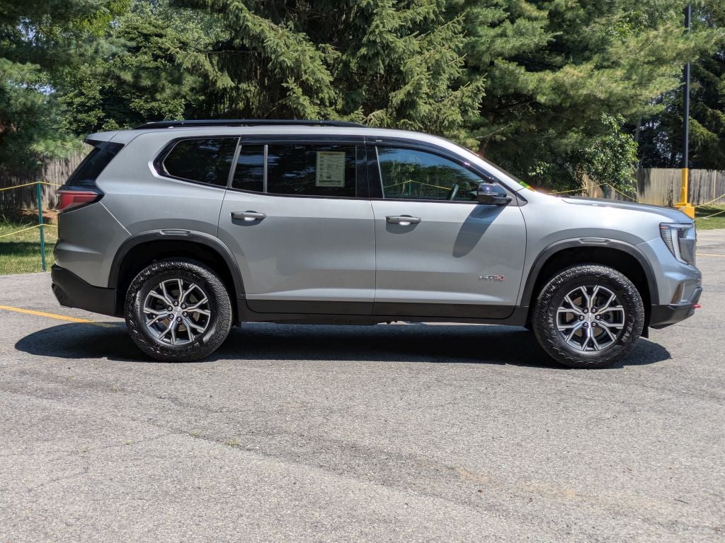 2024 GMC Acadia AT4