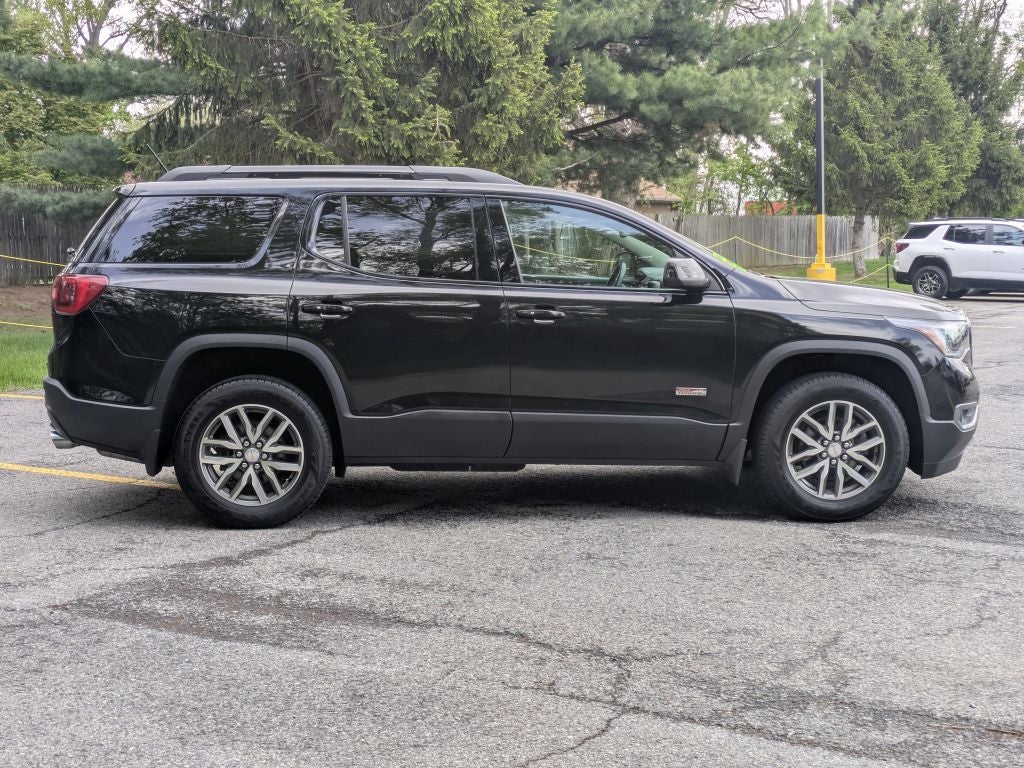 2017 GMC Acadia SLE