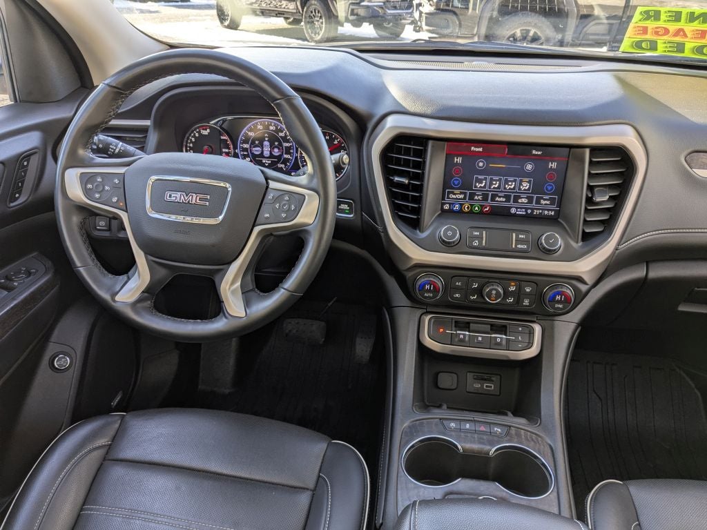 2023 GMC Acadia Denali