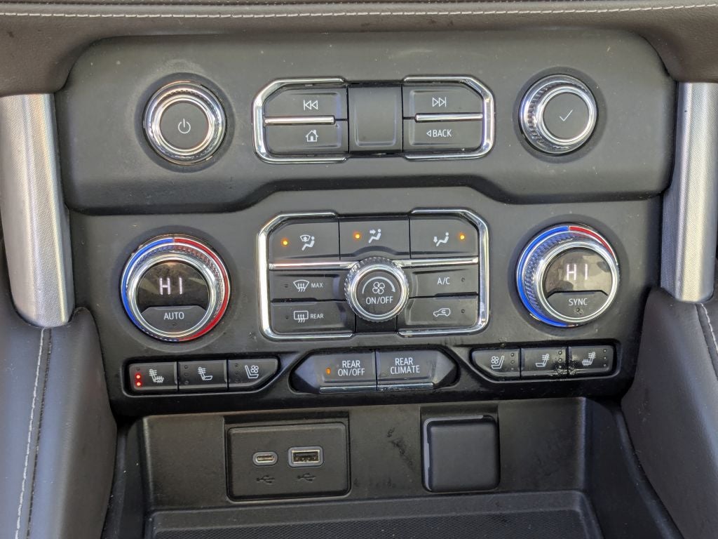 2022 GMC Yukon XL SLT