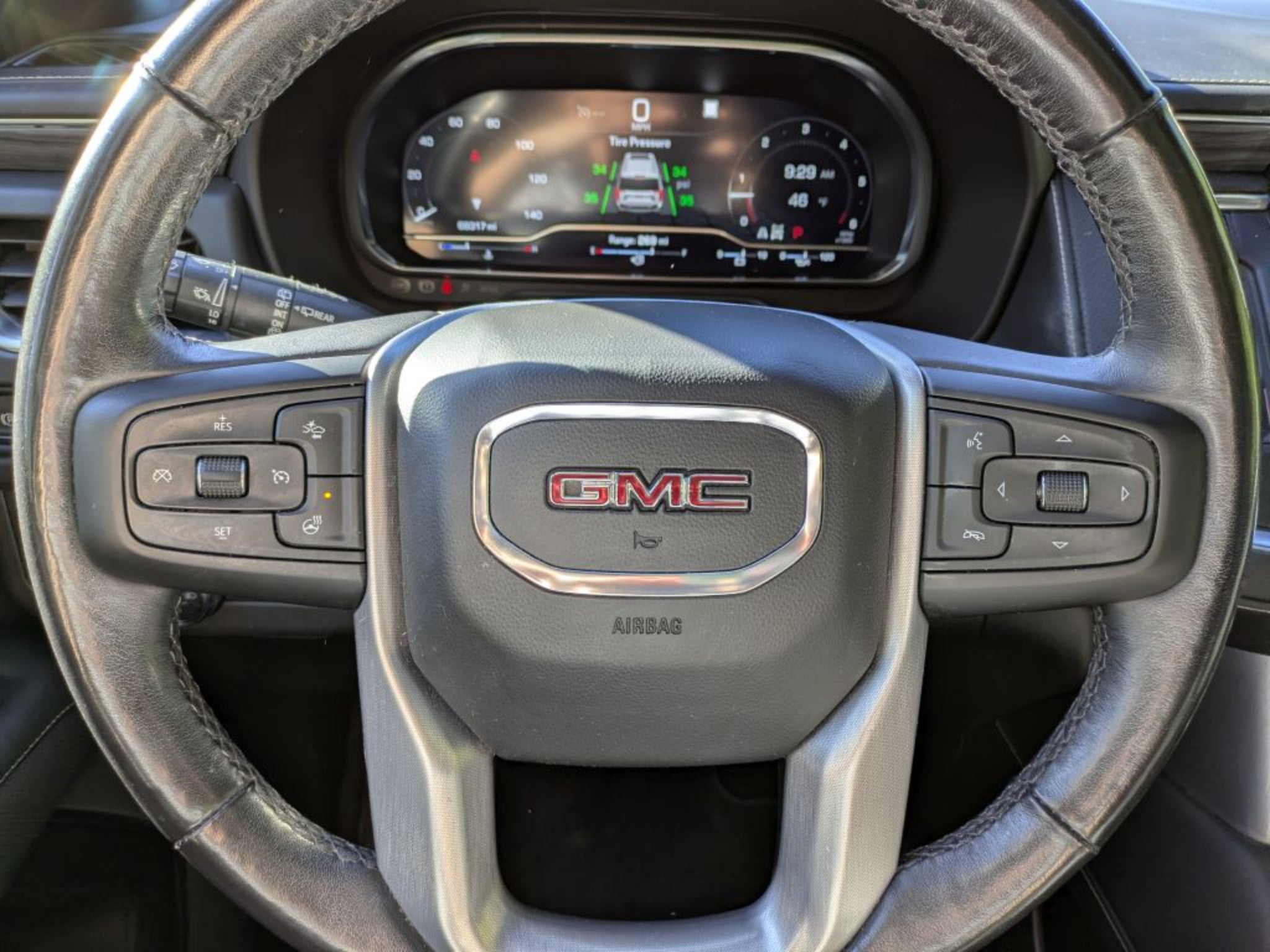 2022 GMC Yukon XL SLT