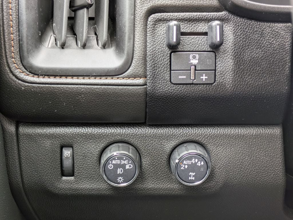 2022 GMC Canyon AT4 - Cloth