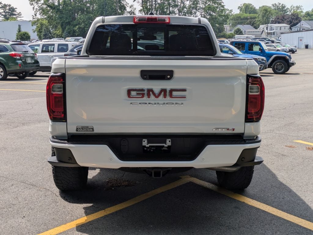 2024 GMC Canyon AT4