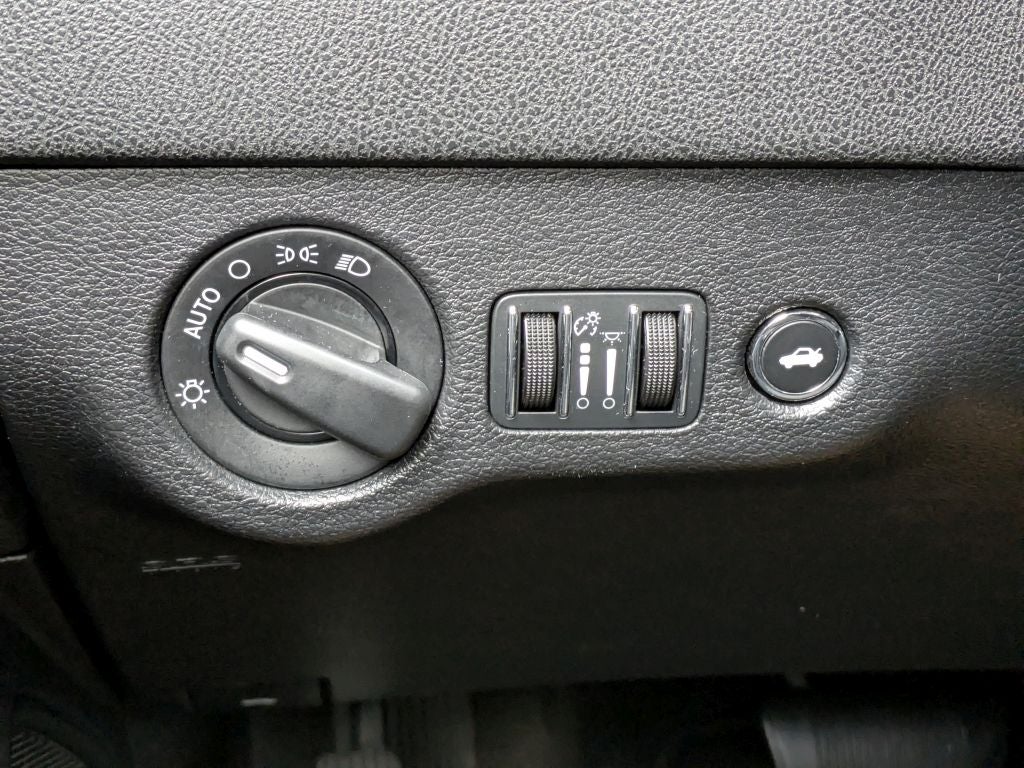 2016 Dodge Charger SE