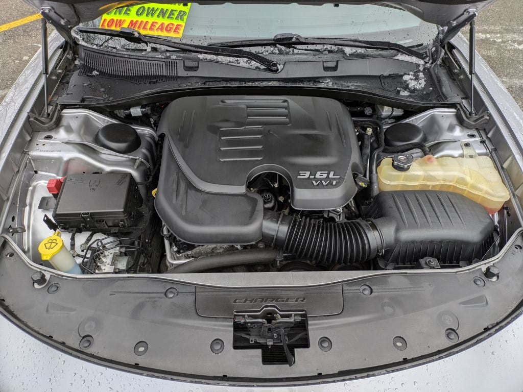 2016 Dodge Charger SE