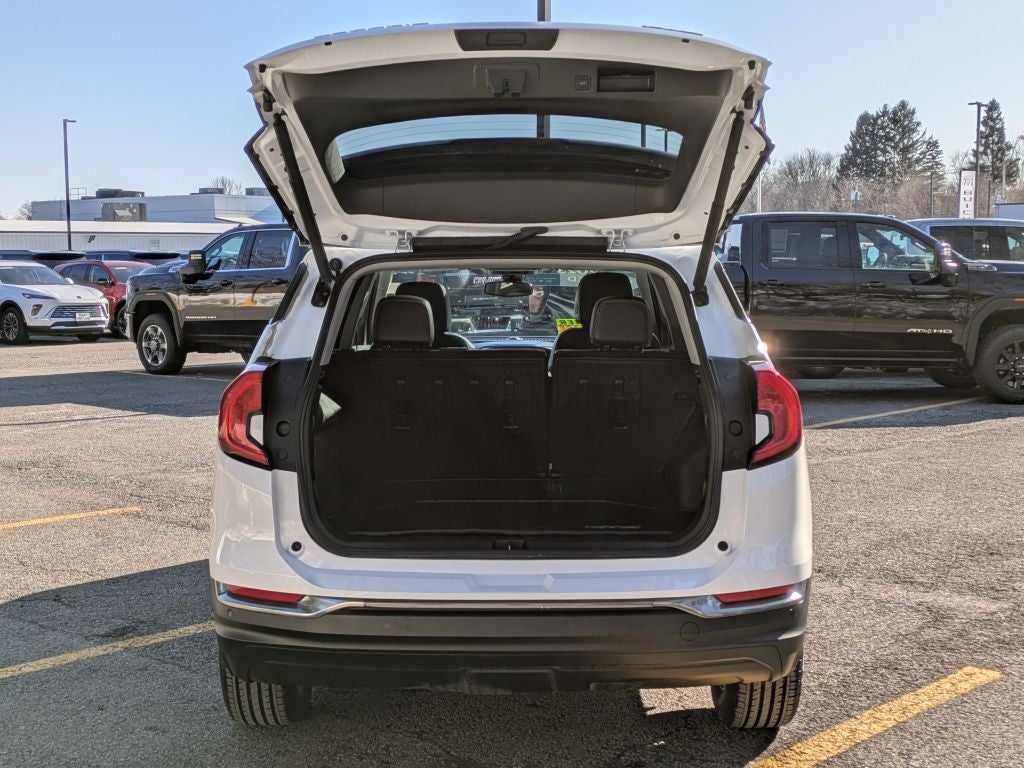 2023 GMC Terrain AT4