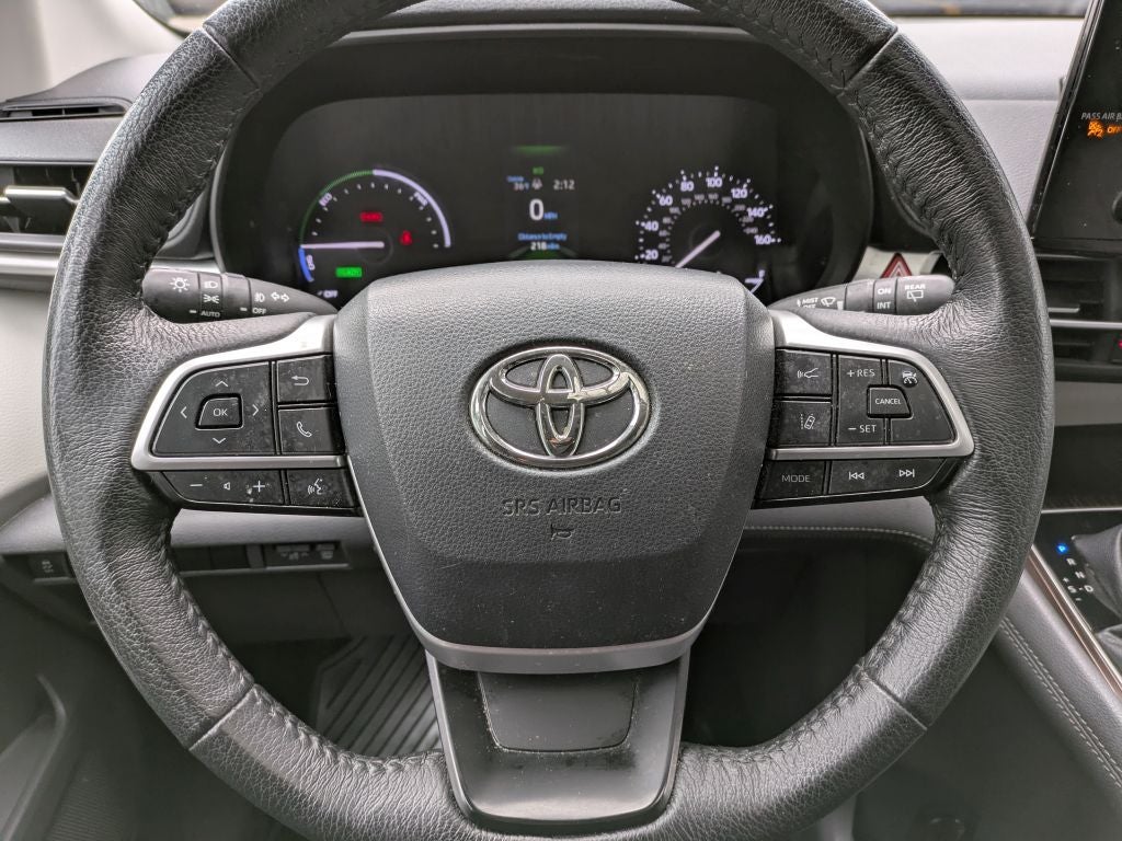 2023 Toyota Sienna XLE