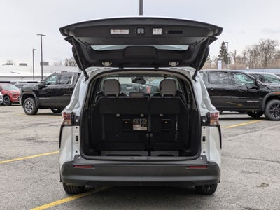 2023 Toyota Sienna XLE