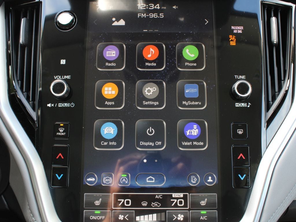 2025 Subaru LEGACY Premium