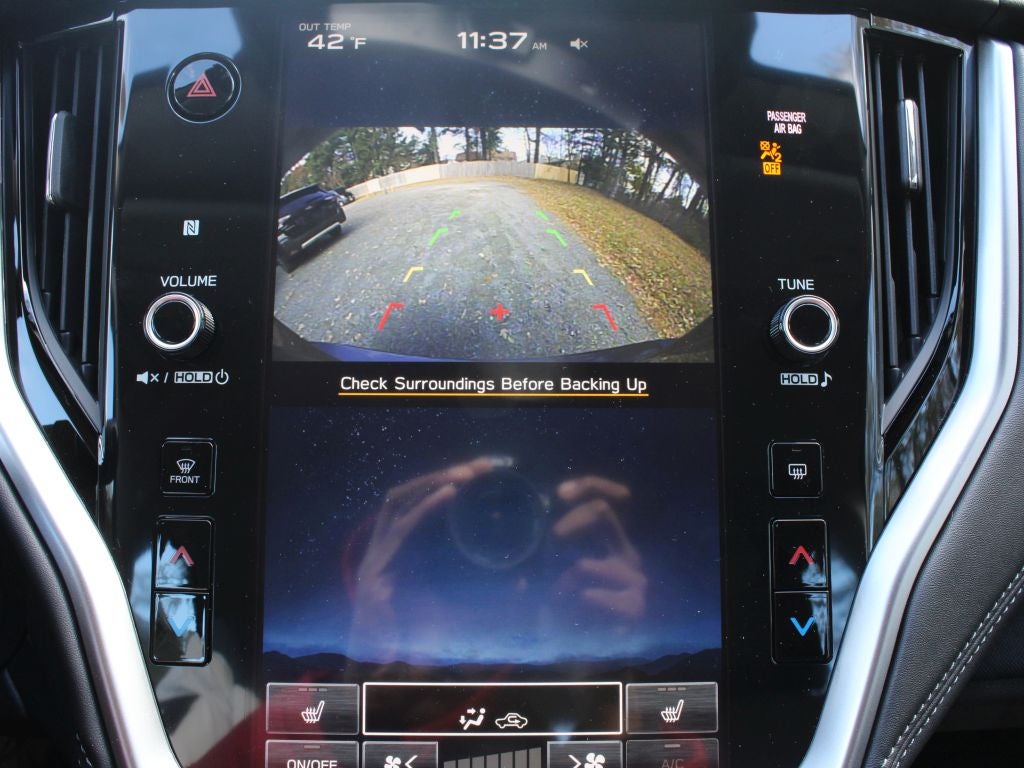 2025 Subaru LEGACY Premium