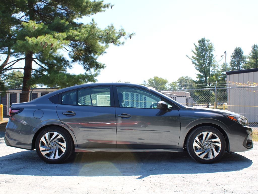 2025 Subaru LEGACY Limited