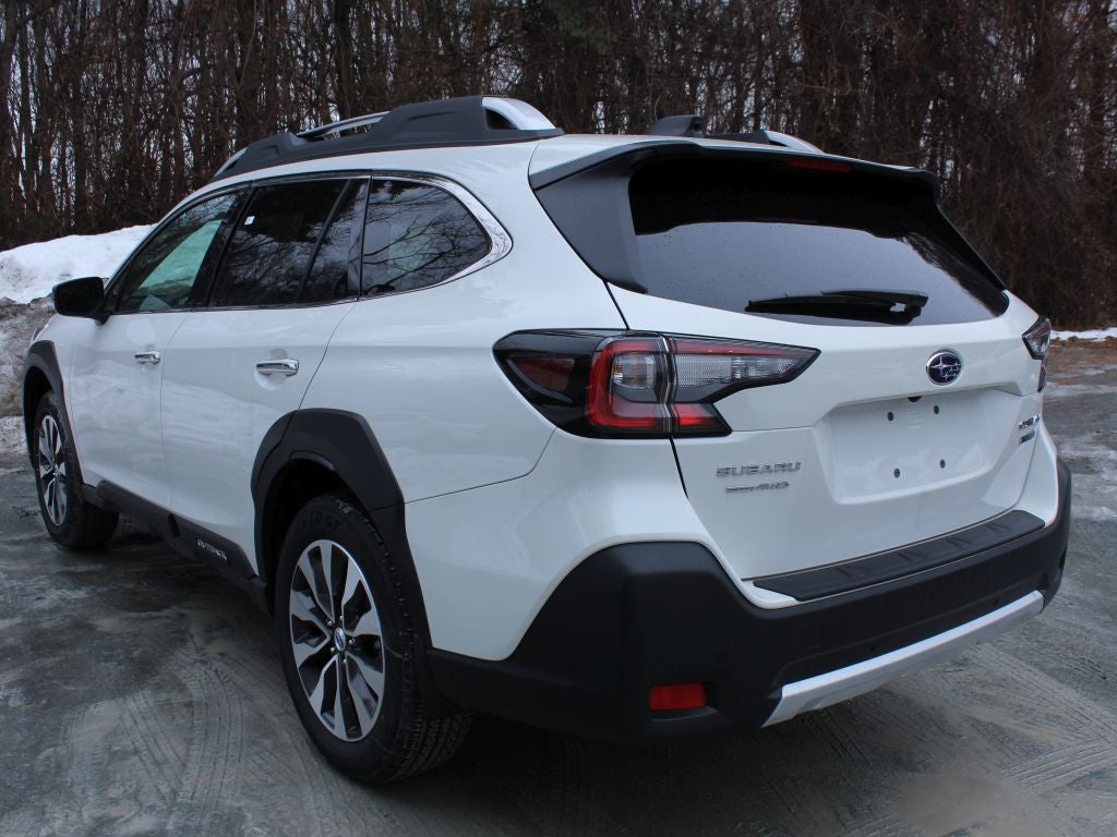 2025 Subaru OUTBACK Touring