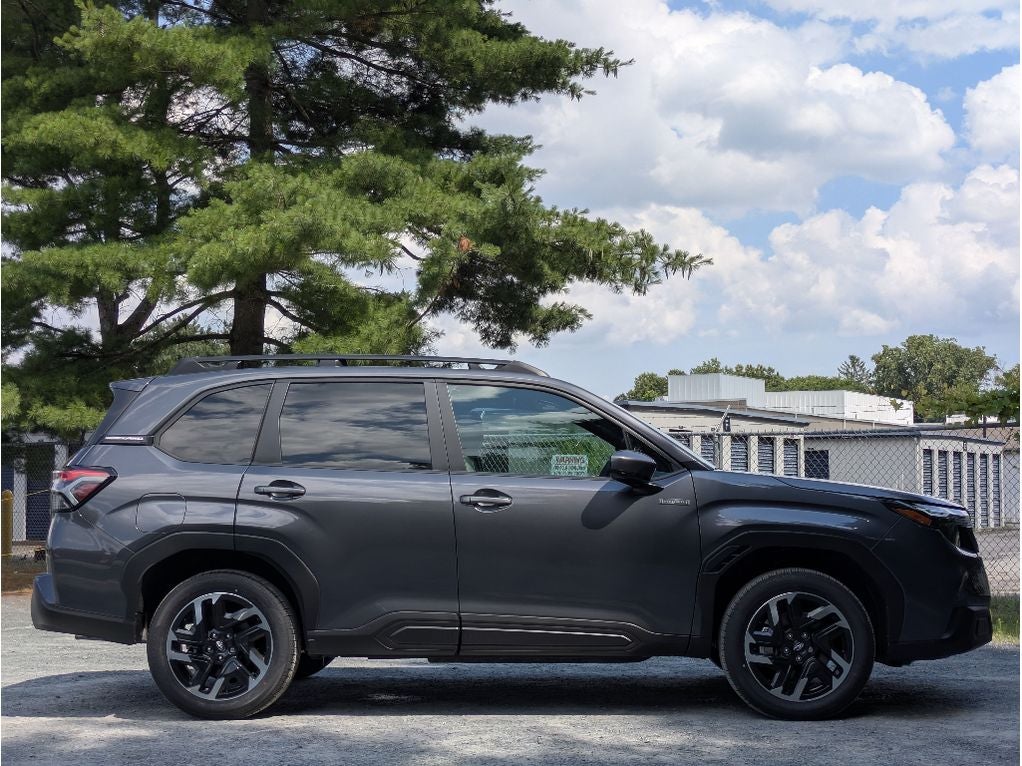 2026 Subaru FORESTER Premium Hybrid