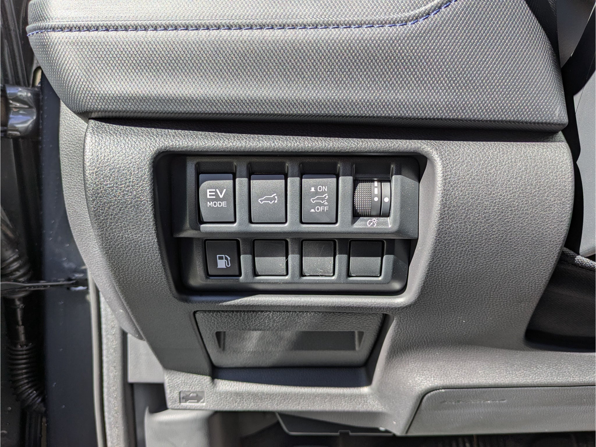 2026 Subaru FORESTER Premium Hybrid
