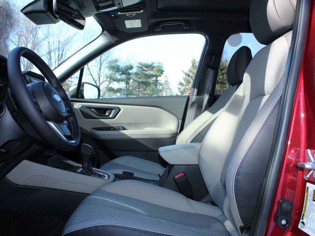 2025 Subaru FORESTER Premium Hybrid