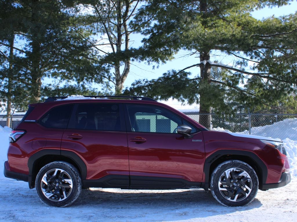 2025 Subaru FORESTER Premium Hybrid