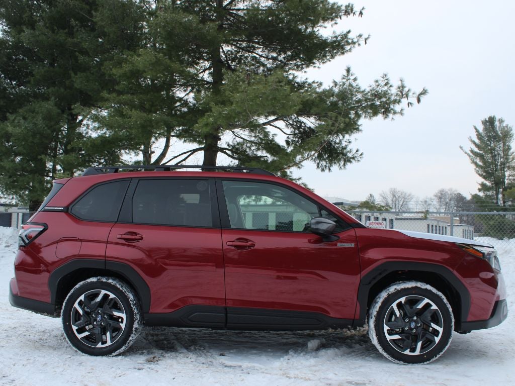 2025 Subaru FORESTER Premium Hybrid