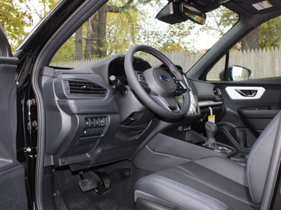 2025 Subaru FORESTER Limited Hybrid