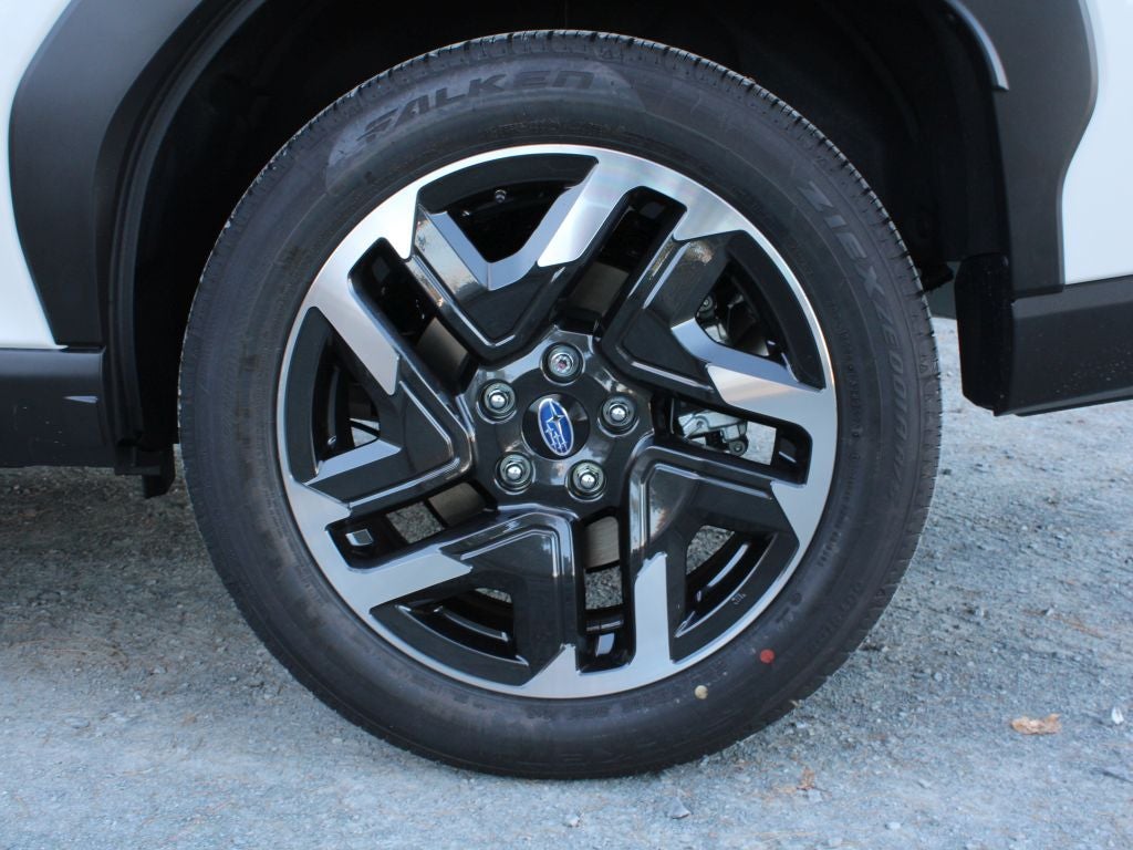 2025 Subaru FORESTER Limited Hybrid