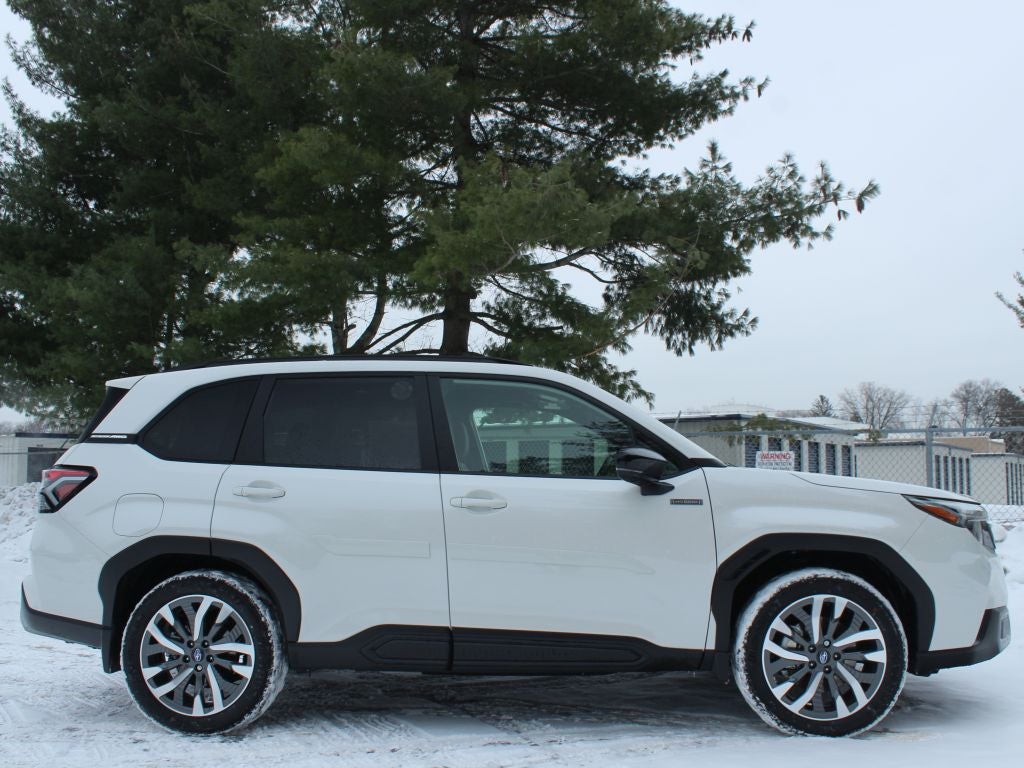 2025 Subaru FORESTER Touring Hybrid
