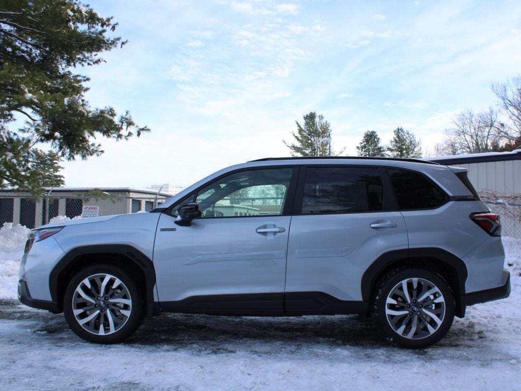 2025 Subaru FORESTER Touring Hybrid