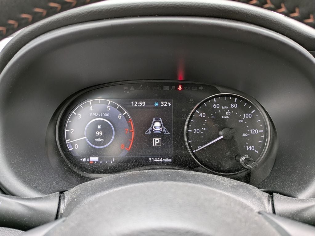 2022 Nissan Kicks SR