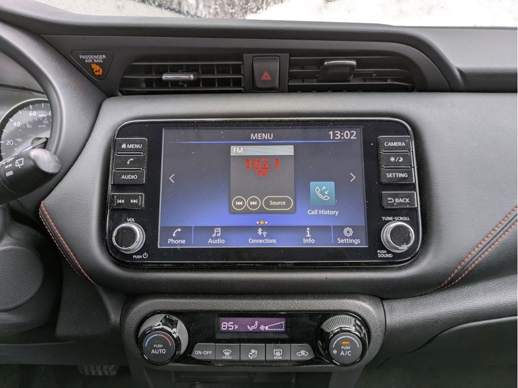 2022 Nissan Kicks SR