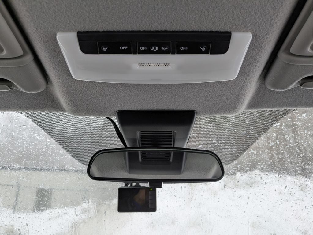 2022 Nissan Kicks SR