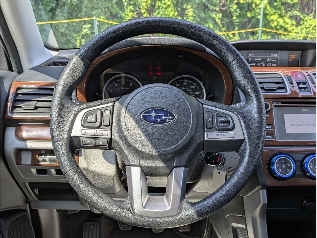 2017 Subaru Forester 2.5i (M6)
