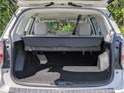 2017 Subaru Forester 2.5i (M6)