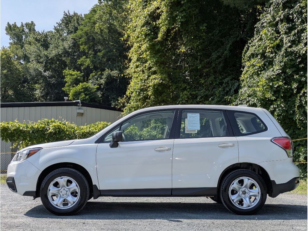 2017 Subaru Forester 2.5i (M6)
