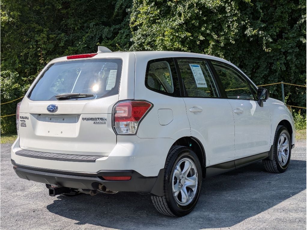 2017 Subaru Forester 2.5i (M6)