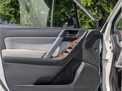 2017 Subaru Forester 2.5i (M6)
