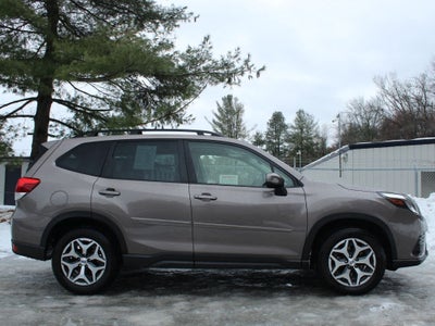 2023 Subaru Forester Premium