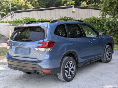 2022 Subaru Forester Premium