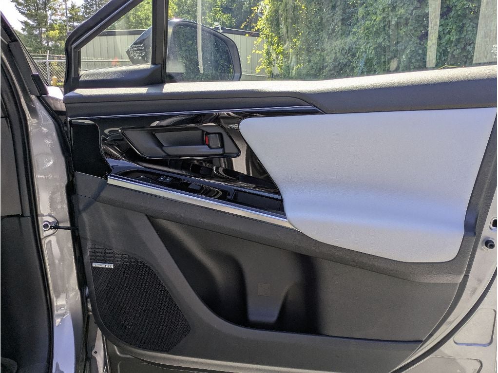 2023 Subaru Solterra Touring