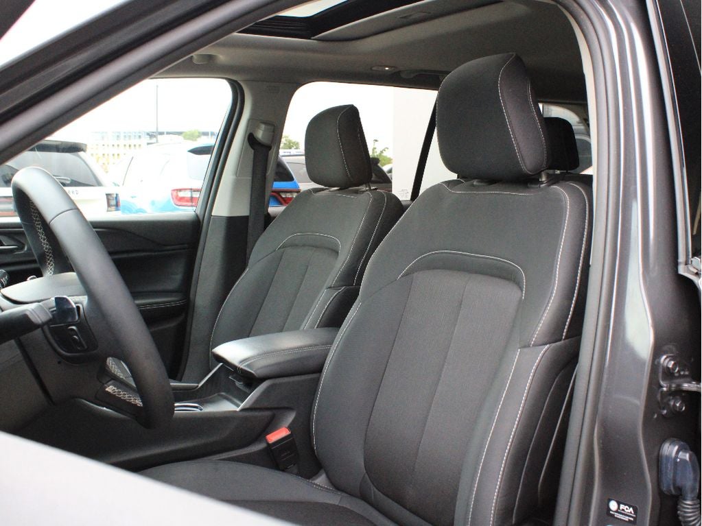 2023 Jeep Grand Cherokee Laredo X