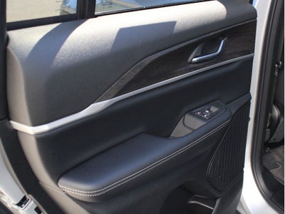 2026 Jeep Grand Cherokee Laredo Altitude