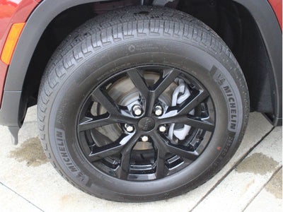 2026 Jeep Grand Cherokee Laredo Altitude