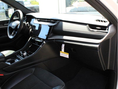 2026 Jeep Grand Cherokee Laredo Altitude
