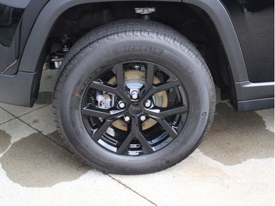 2026 Jeep Grand Cherokee Laredo Altitude