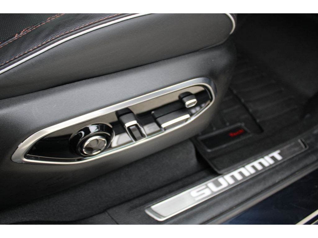 2023 Jeep Grand Cherokee L Summit Reserve