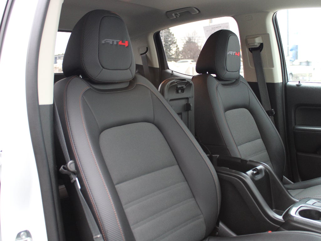 2022 GMC Canyon 4WD AT4 w/Cloth