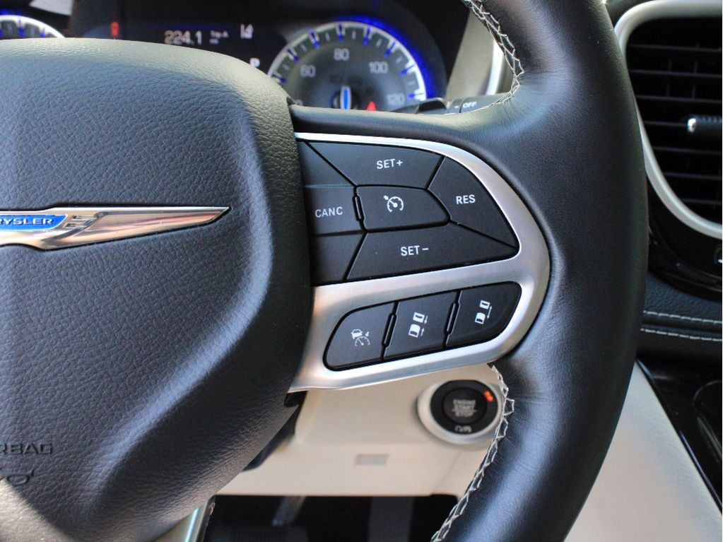 2021 Chrysler Pacifica Touring L