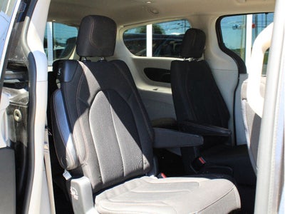 2020 Chrysler Pacifica Touring