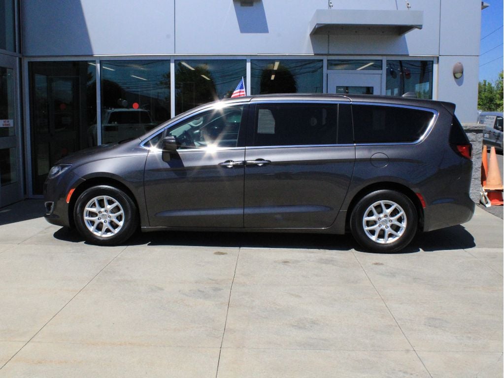 2020 Chrysler Pacifica Touring